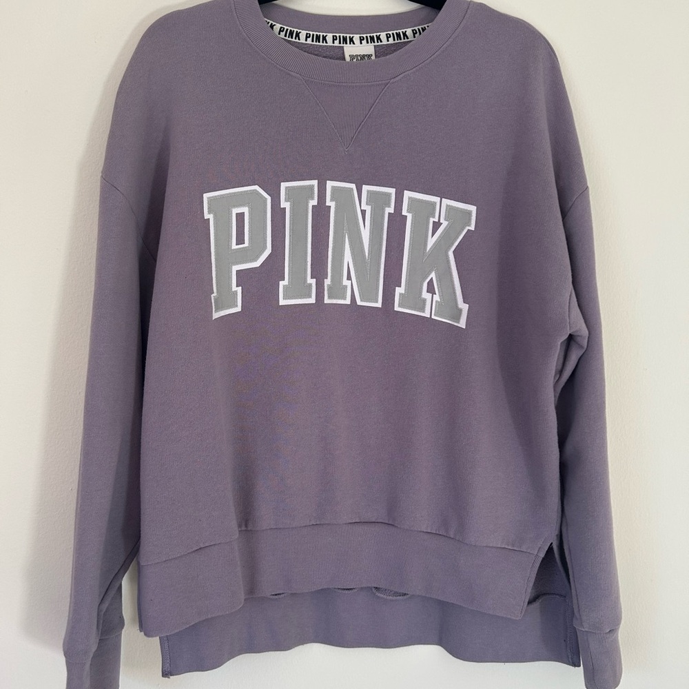(SOLD) VS PINK CREWNECK